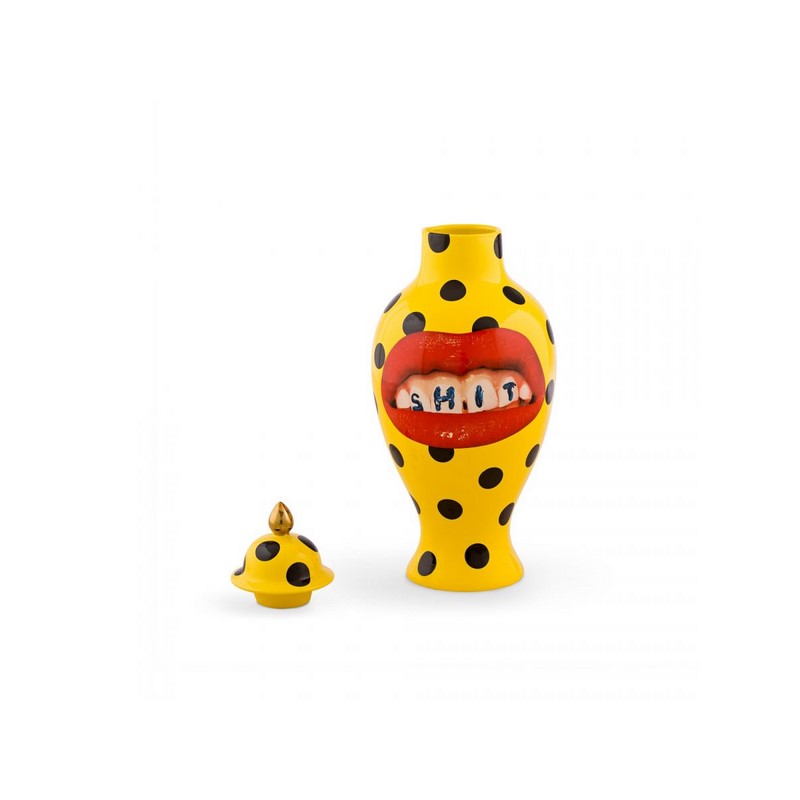 Seletti-Toiletpaper-Magazine-Vase-097913W9A4097 Seletti-Toiletpaper-Magazine-Vase-097913W9A4095